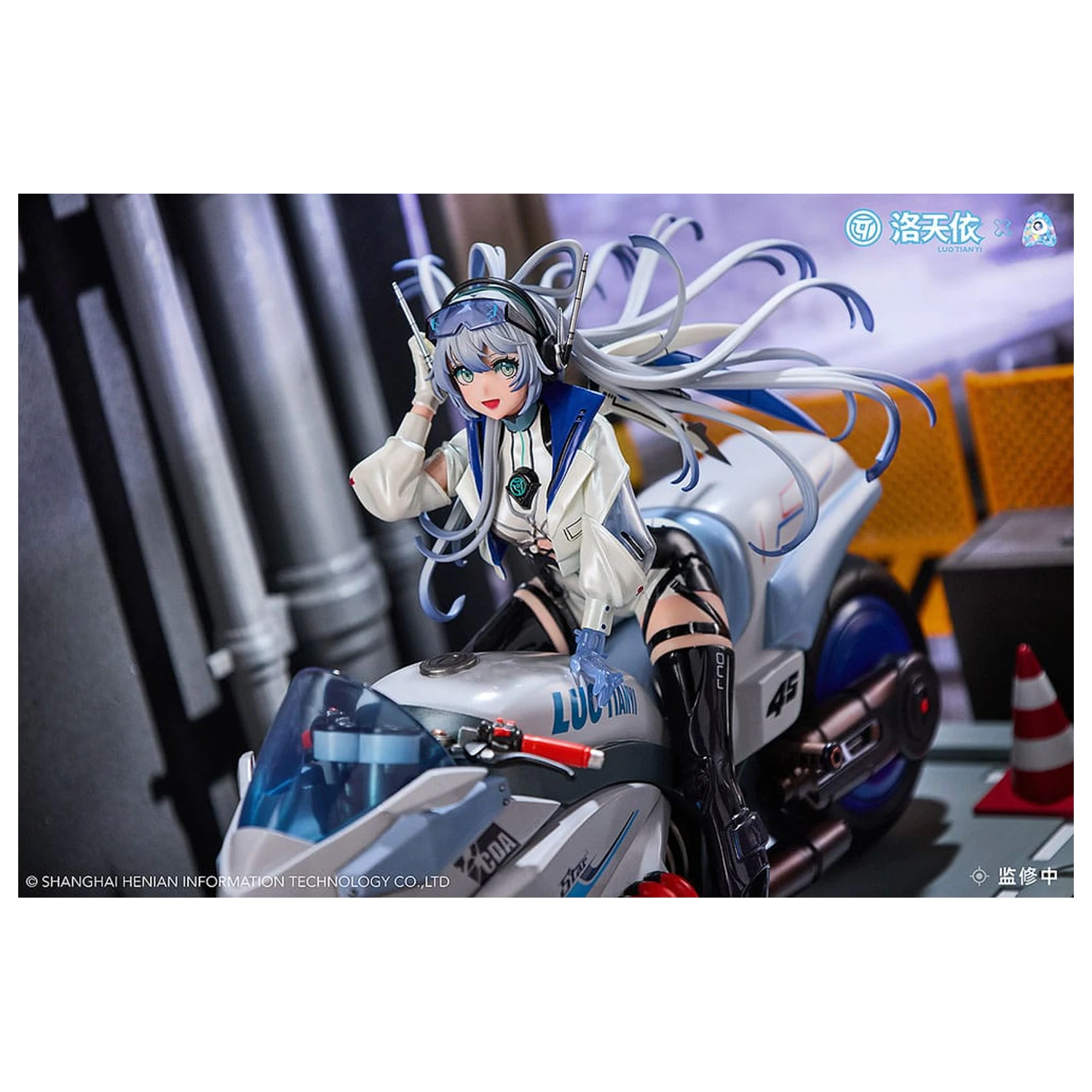 Statua PCV Vsinger 1/7 Vsinger Luo Tianyi Retro-Future Storm Driver Ver. 23 cm zdjęcie produktu