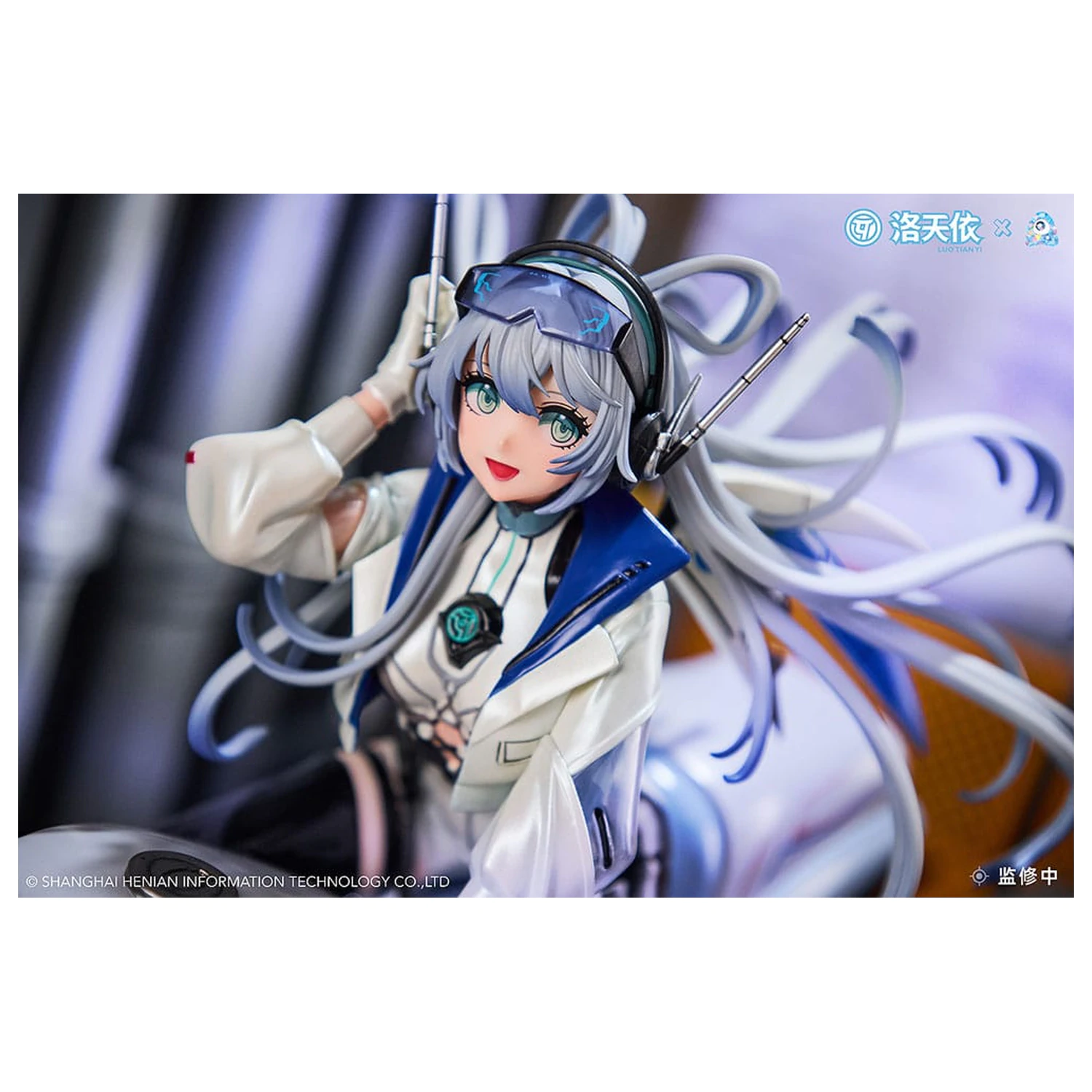 Statua PCV Vsinger 1/7 Vsinger Luo Tianyi Retro-Future Storm Driver Ver. 23 cm zdjęcie produktu