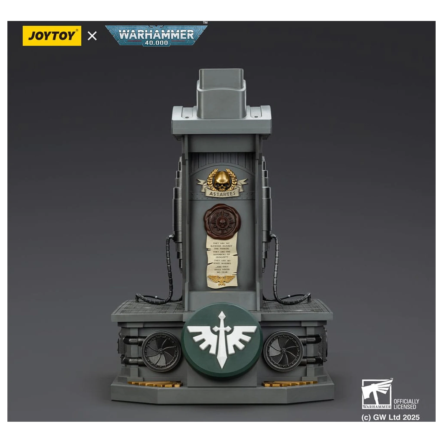 Warhammer 40,000: Dark Angels MkX Kask i podstawka ekspozycyjna 44 cm zdjęcie produktu