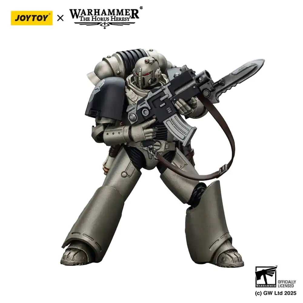 Warhammer The Horus Heresy Figurka Akcji 1/18 Iron Warriors MKVI Taktyczny Sierżant z Mieczem Energetycznym i Pistoletem Plazmowym 12 cm zdjęcie produktu