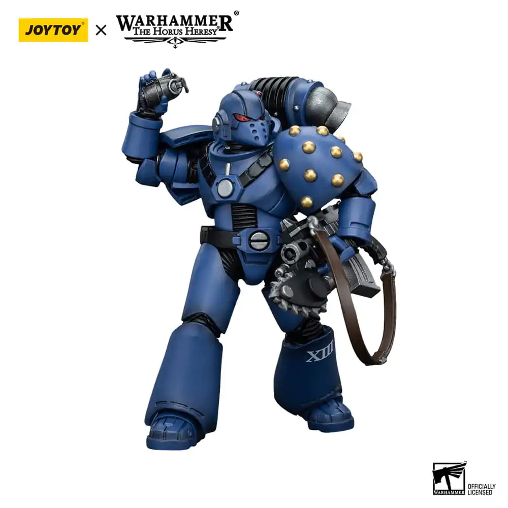 Warhammer The Horus Heresy Figurka Akcji 1/18 Ultramarines MK VI Tactical Squad Legionista z Bolterem i Piłą Łańcuchową 12 cm zdjęcie produktu