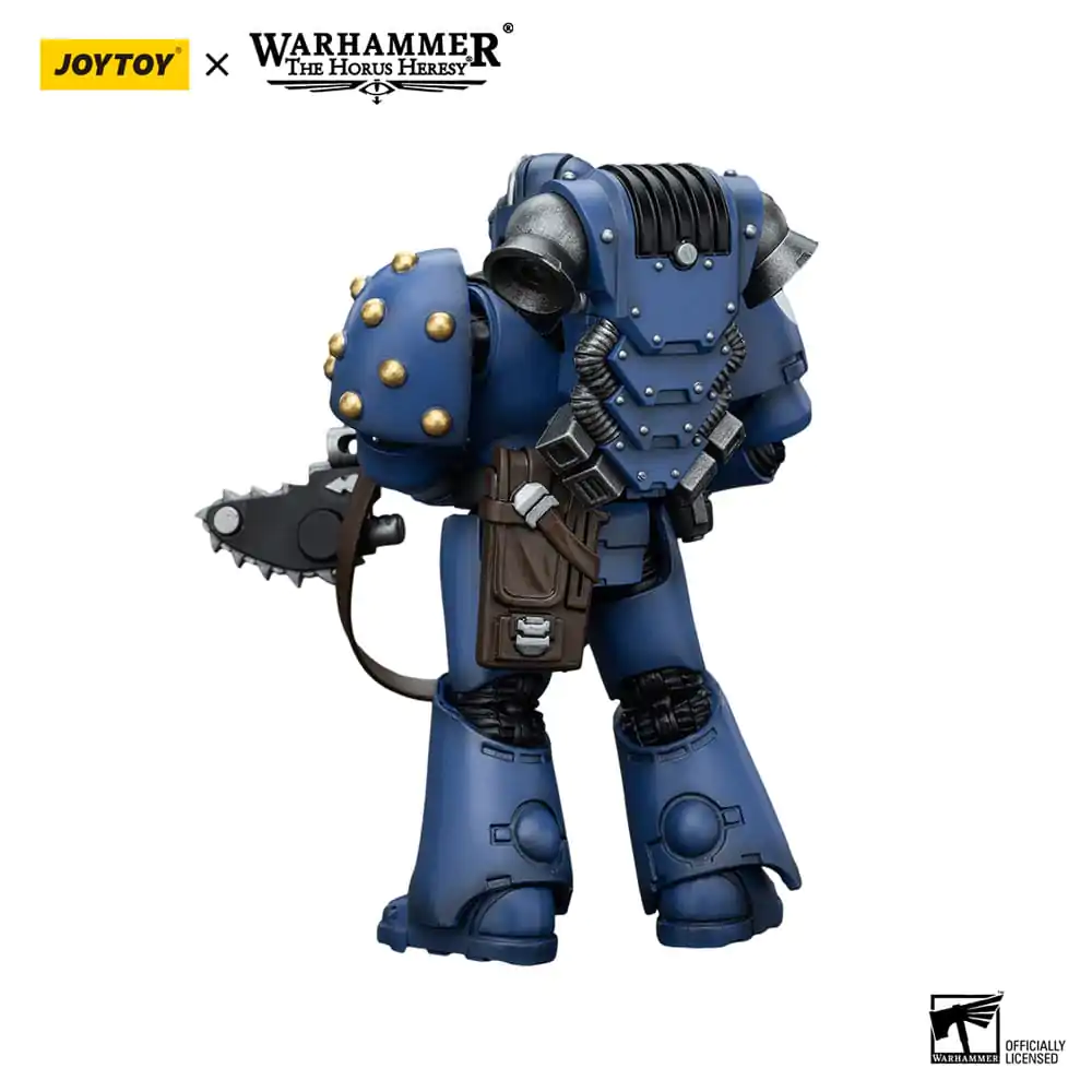 Warhammer The Horus Heresy Figurka Akcji 1/18 Ultramarines MK VI Tactical Squad Legionista z Bolterem i Piłą Łańcuchową 12 cm zdjęcie produktu