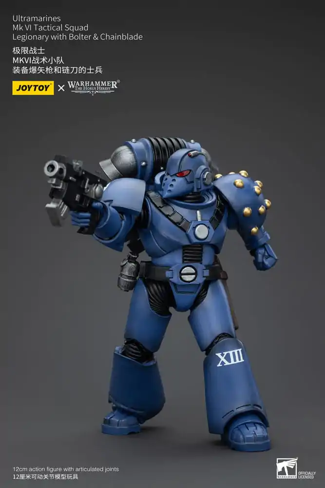 Warhammer The Horus Heresy Figurka Akcji 1/18 Ultramarines MK VI Tactical Squad Legionista z Bolterem i Piłą Łańcuchową 12 cm zdjęcie produktu