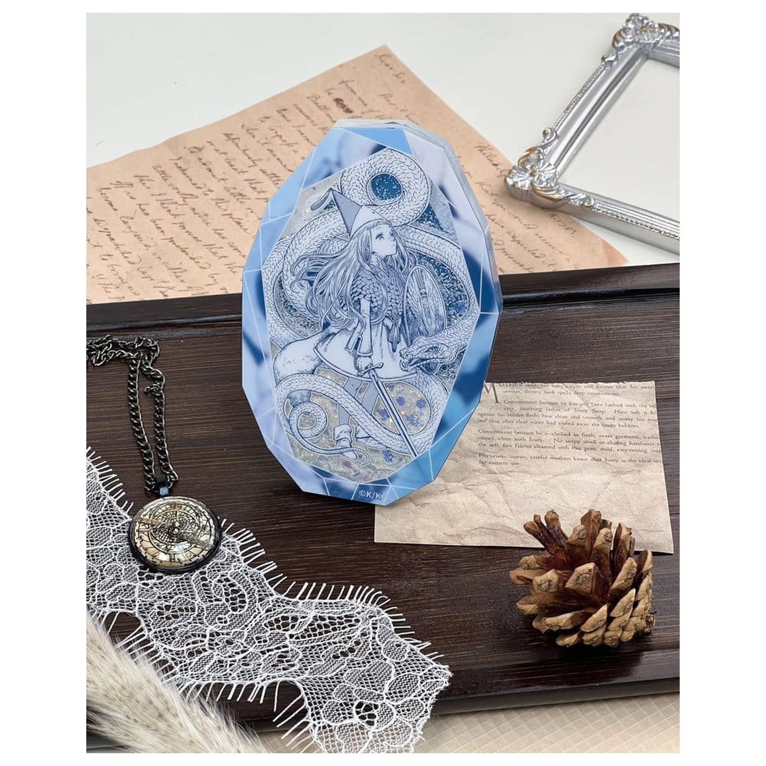 Witch Hat Atelier akrylowy kryształ z ruchomym piaskiem Richeh zdjęcie produktu