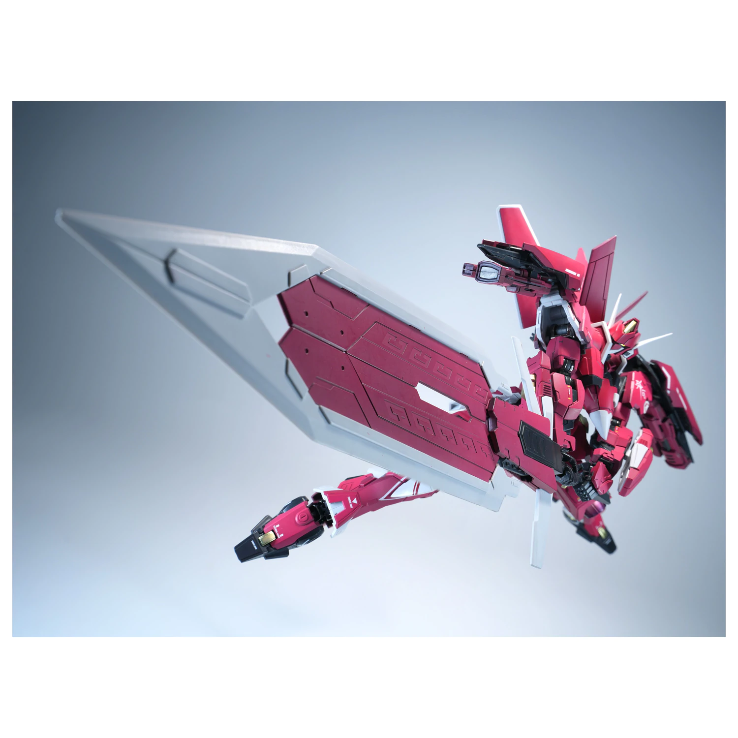X-PLAY J-20 Cang Wei Crimson Flowing Gold Model Kit 21cm zdjęcie produktu