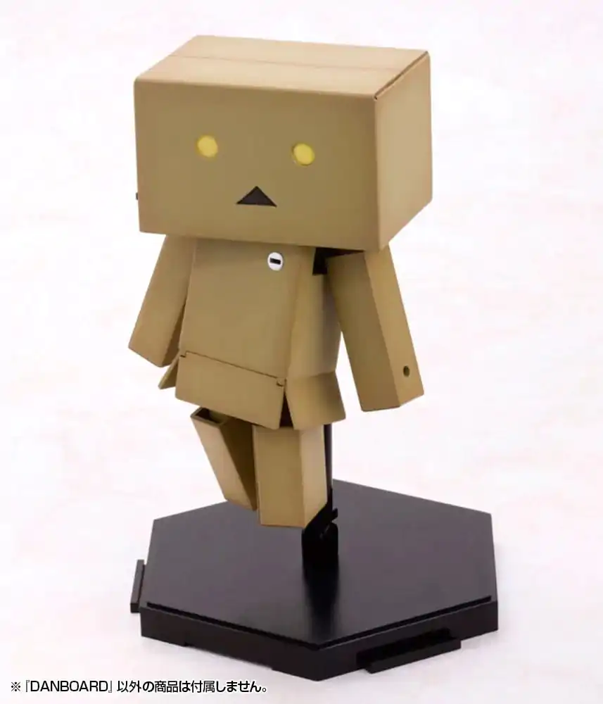 Yotsubato! Plastikowy Zestaw Modelarski Danboard 13 cm zdjęcie produktu