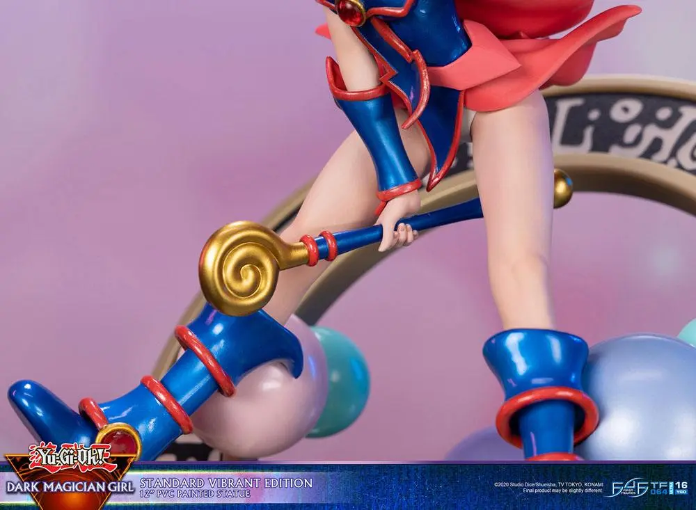 Yu-Gi-Oh! PVC Statua Mroczna Magiczka Standard Vibrant Edition 30 cm zdjęcie produktu