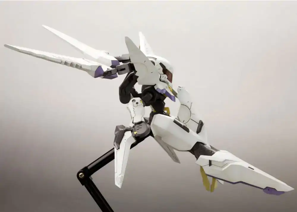 Zone of the Enders The 2nd Runner Plastic Model Kit Vic Viper 18 cm zdjęcie produktu