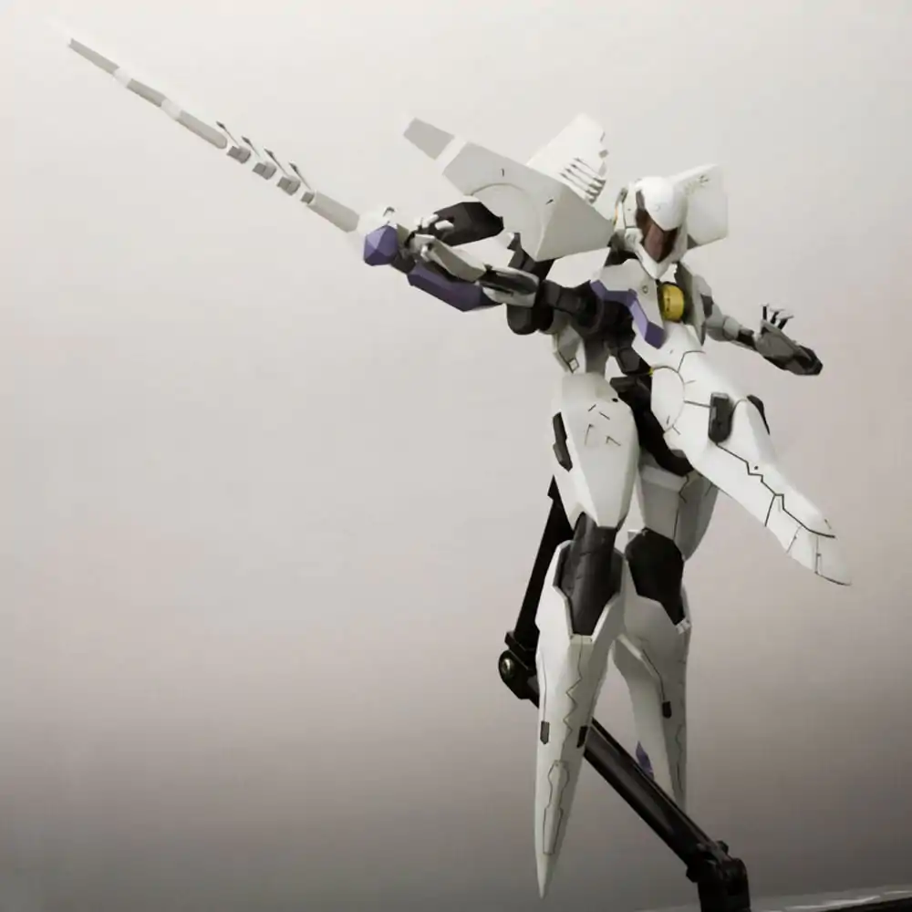 Zone of the Enders The 2nd Runner Plastic Model Kit Vic Viper 18 cm zdjęcie produktu