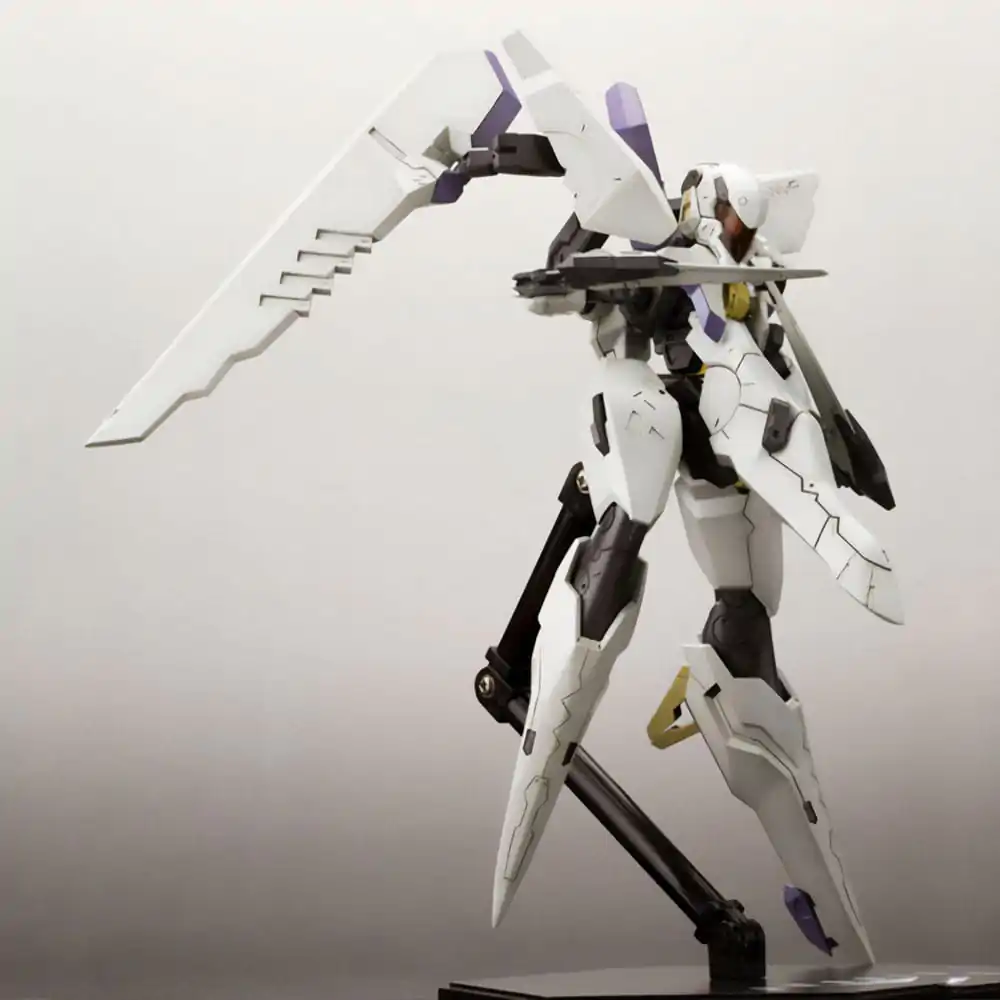 Zone of the Enders The 2nd Runner Plastic Model Kit Vic Viper 18 cm zdjęcie produktu
