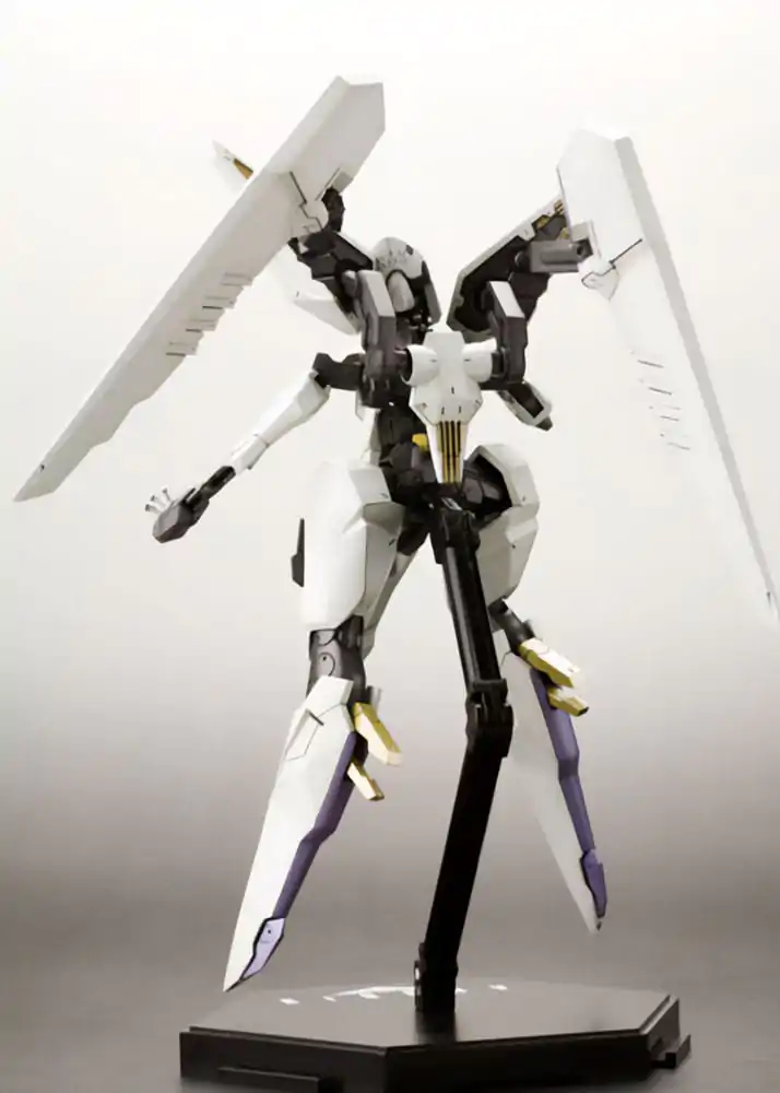 Zone of the Enders The 2nd Runner Plastic Model Kit Vic Viper 18 cm zdjęcie produktu