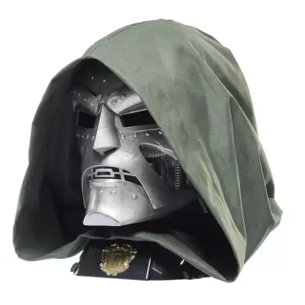 Marvel Legends Doctor Doom kask premium roleplay termékfotója